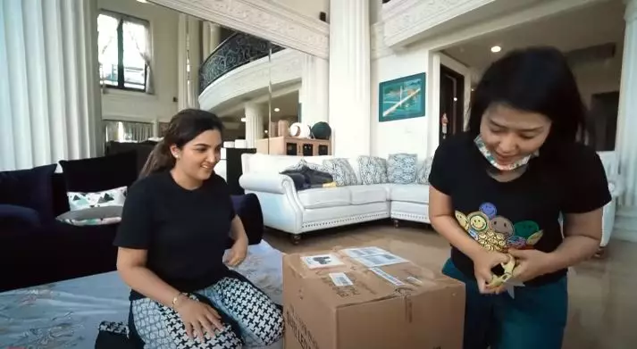 momen ashanty dapat masker Berbagai Sumber