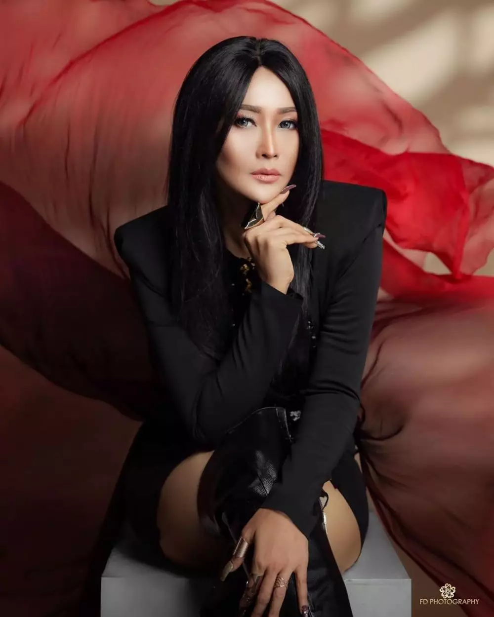 momen pemotretan inul daratista instagram