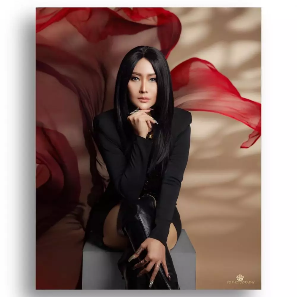 momen pemotretan inul daratista instagram