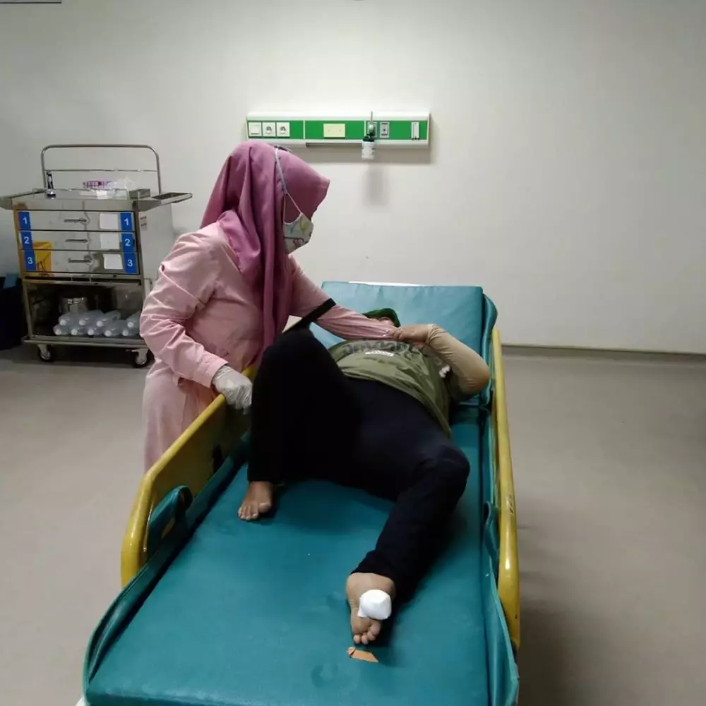 kaki kekeyi diinjak sapi  Instagram kaki kekeyi diinjak sapi  Instagram