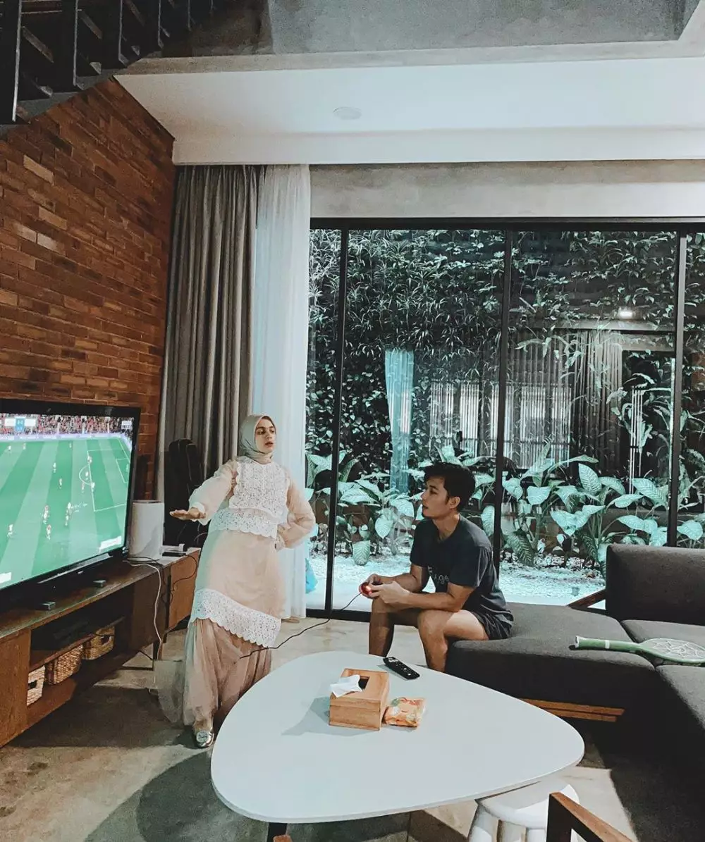 potret kocak gina dan kinos Instagram potret kocak gina dan kinos Instagram