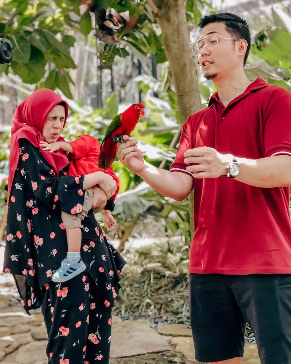 potret kocak gina dan kinos Instagram potret kocak gina dan kinos Instagram