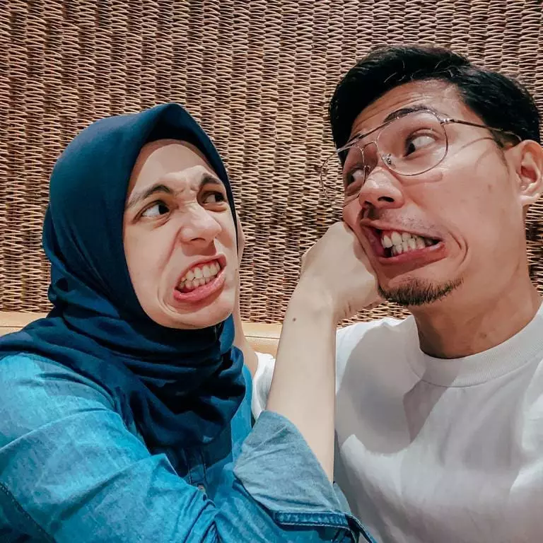 potret kocak gina dan kinos Instagram potret kocak gina dan kinos Instagram