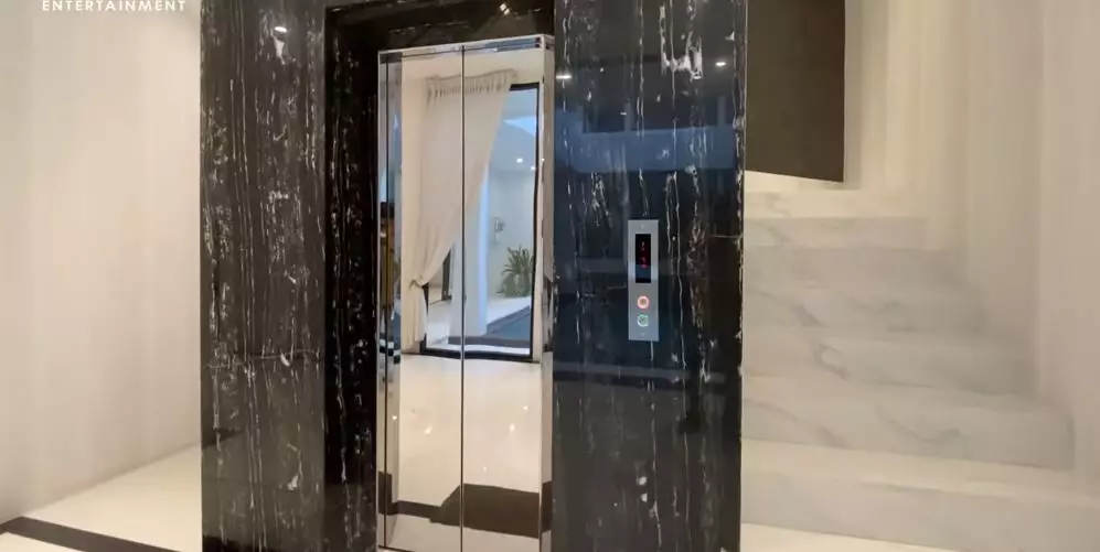 potret rumah rieta untuk kantor rans © 2020 YouTube/Rans Entertainment