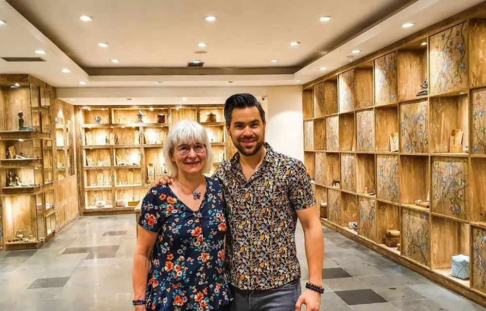  potret Peter Lufting kekasih Chef Marinka © 2020 Instagram/@peteronemusic