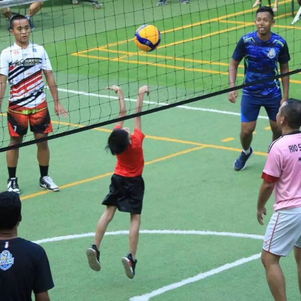 Airlangga main voli Instagram