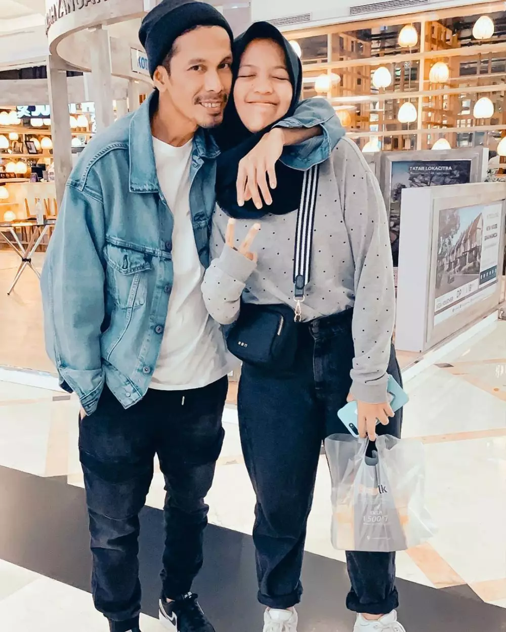 Gitaris dan putrinya Instagram