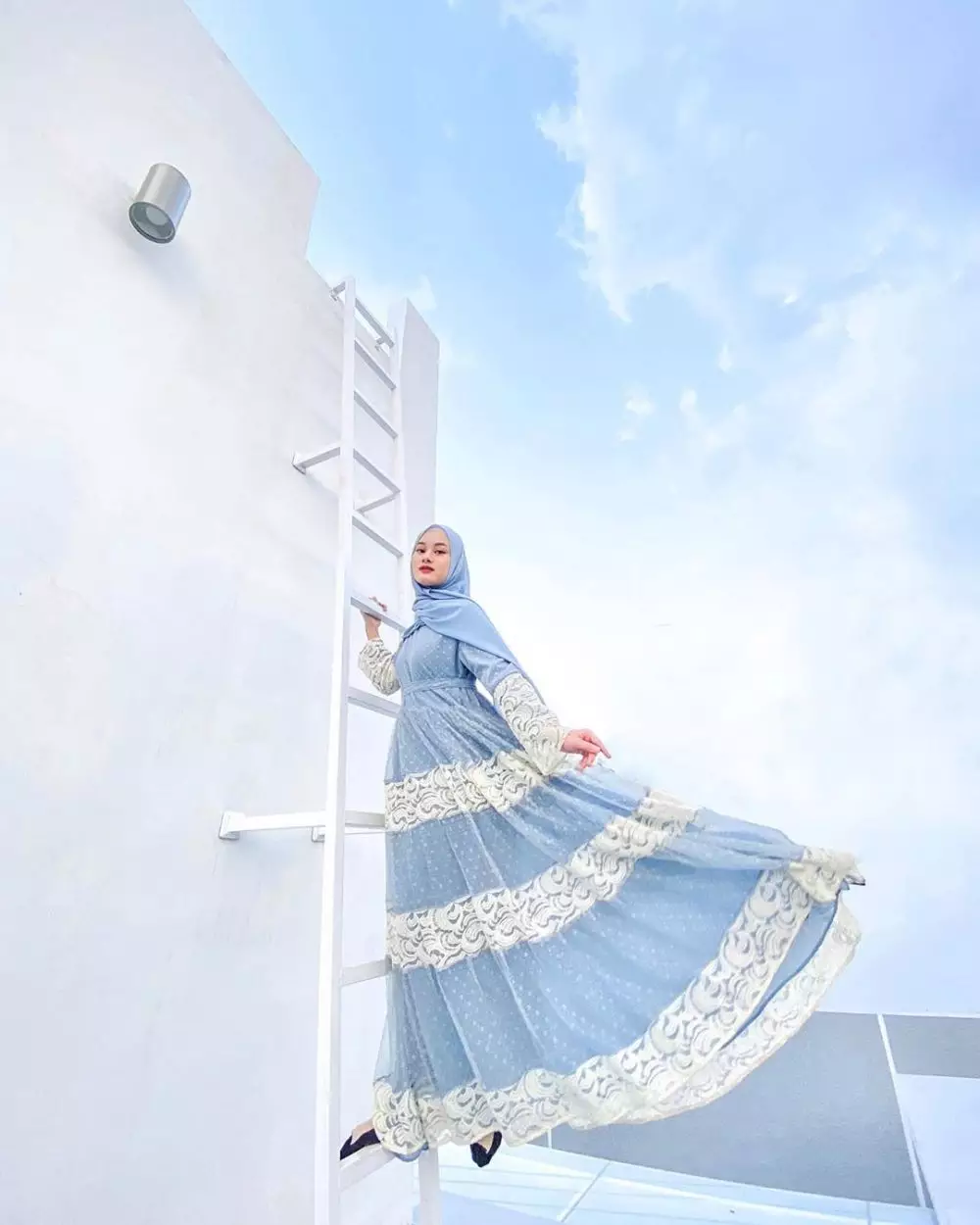 Dinda Hauw Difoto Rey Mbayang berbagai sumber Dinda Hauw Difoto Rey Mbayang berbagai sumber