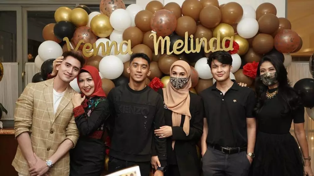 momen ulang tahun venna melinda © 2020 Instagram