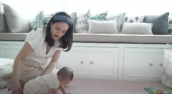 Shandy dan Claire belajar © 2020 brilio.net