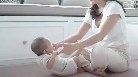 Shandy dan Claire belajar © 2020 brilio.net