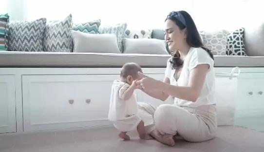 Shandy dan Claire belajar © 2020 brilio.net