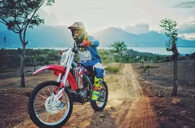 vokalis band motor Instagram vokalis band motor Instagram