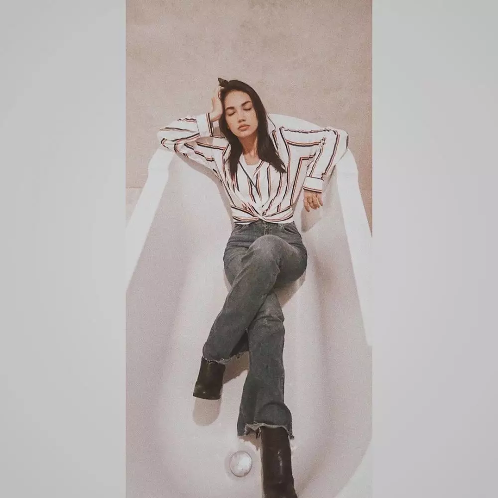 pesinetron bathtub instagram