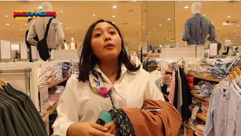 potret nagita traktir karyawan rans © 2020 YouTube/POWERRANSGERS