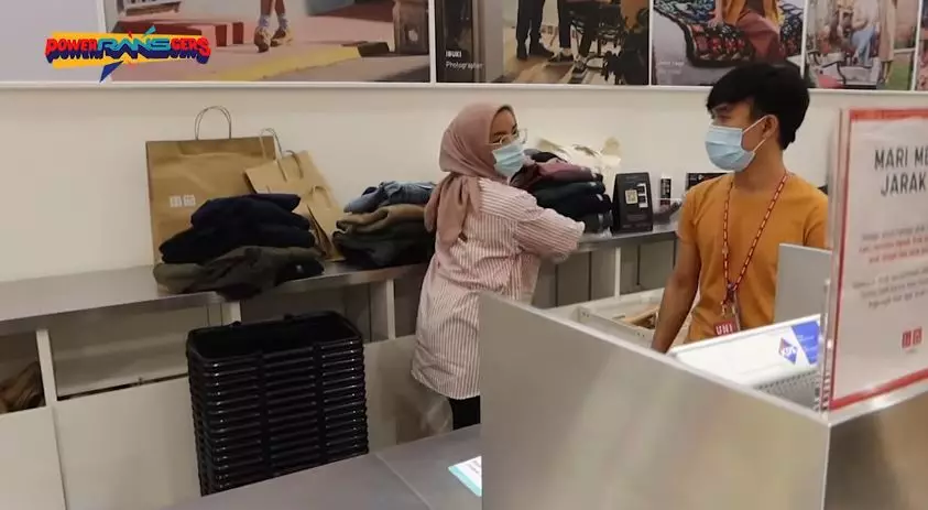 potret nagita traktir karyawan rans © 2020 YouTube/POWERRANSGERS