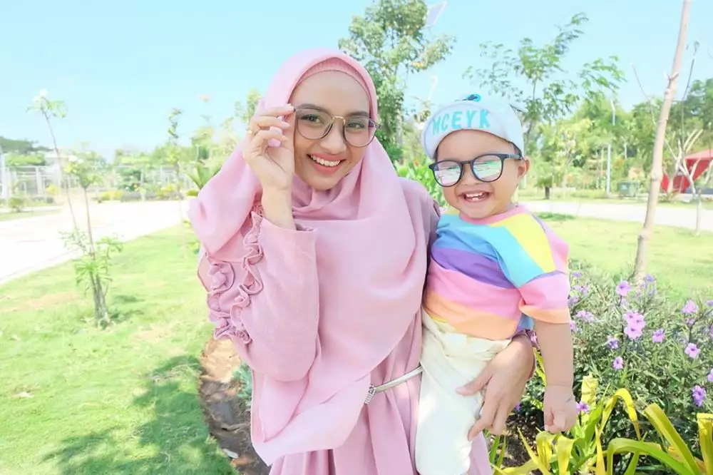 jebolan D'Academy bareng anak Instagram