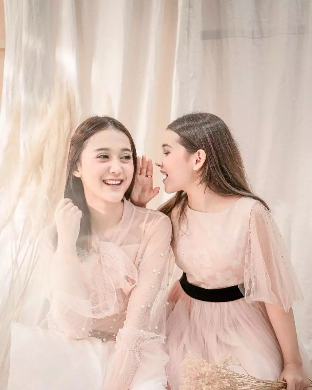 gaya pemotretan sandrinna © 2020 Instagram gaya pemotretan sandrinna © 2020 Instagram