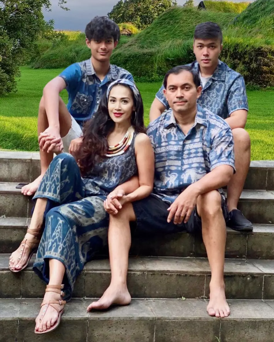 Potret terbaru Diah Permatasari awet muda di usia 49 tahun © 2020 Instagram/@dps_diahpermatasari Potret terbaru Diah Permatasari awet muda di usia 49 tahun © 2020 Instagram/@dps_diahpermatasari