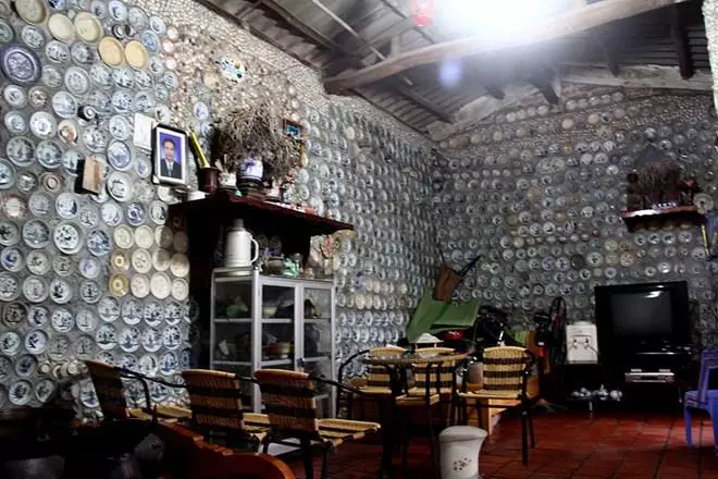 rumah berhiaskan ribuan piring porselen berbagai sumber rumah berhiaskan ribuan piring porselen berbagai sumber