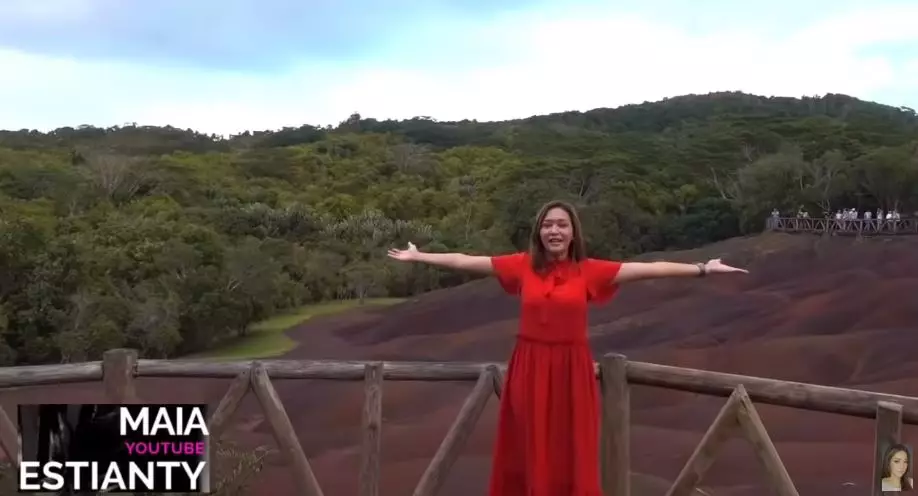 Maia Estianty liburan dengan sang suami pakai jet pribadi © 2020 YouTube/Maia Estianty