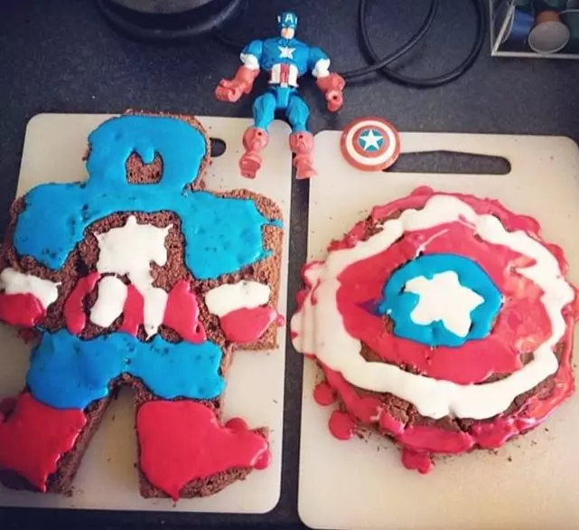 Kue superhero Instagram
