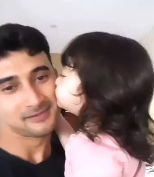 Ali Syakieb momong Instagram