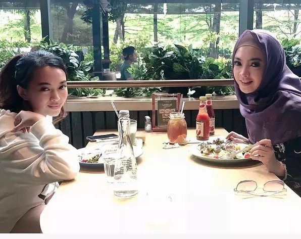 istri pejabat momong anak  Instagram istri pejabat momong anak  Instagram