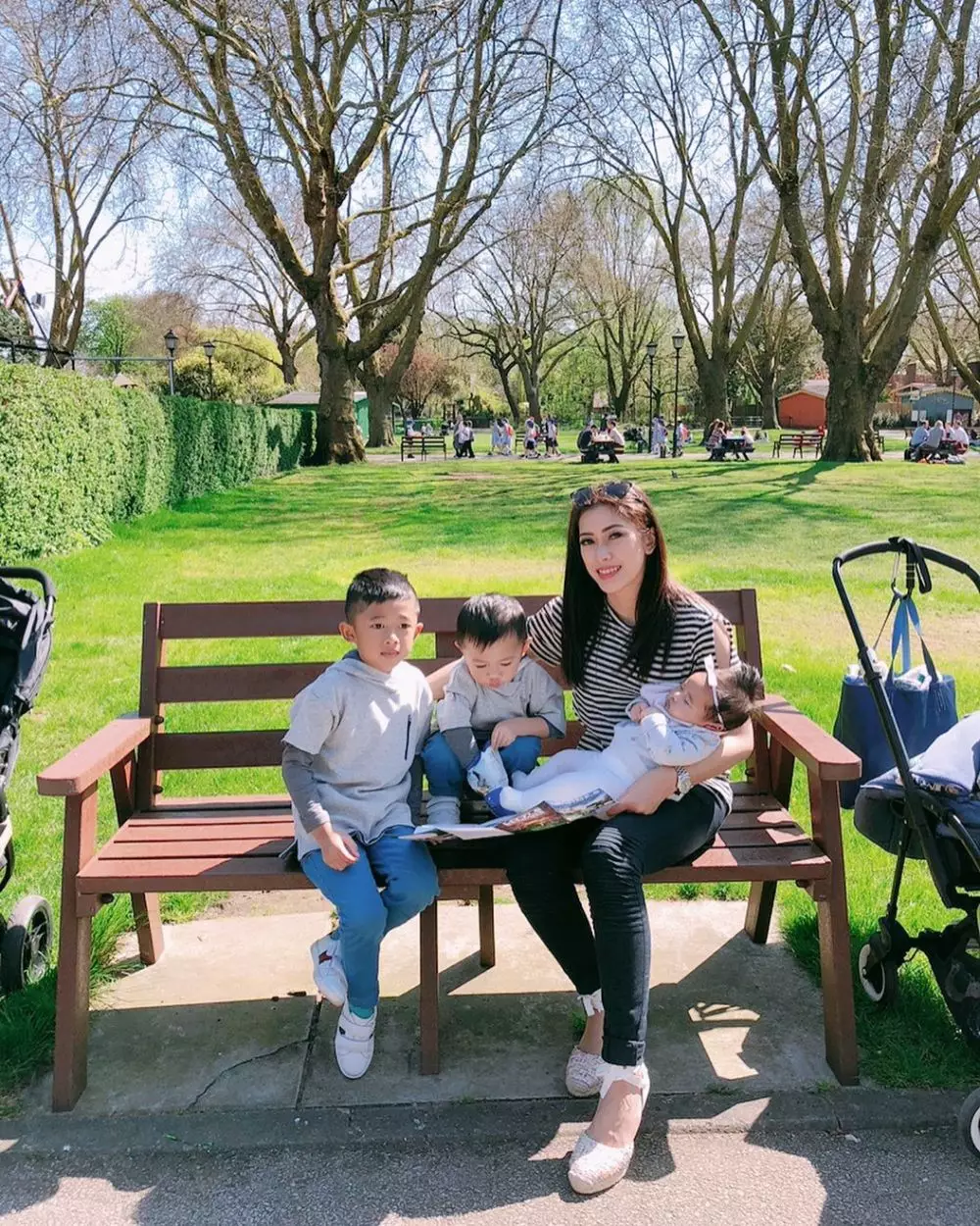 istri pejabat momong anak  Instagram istri pejabat momong anak  Instagram