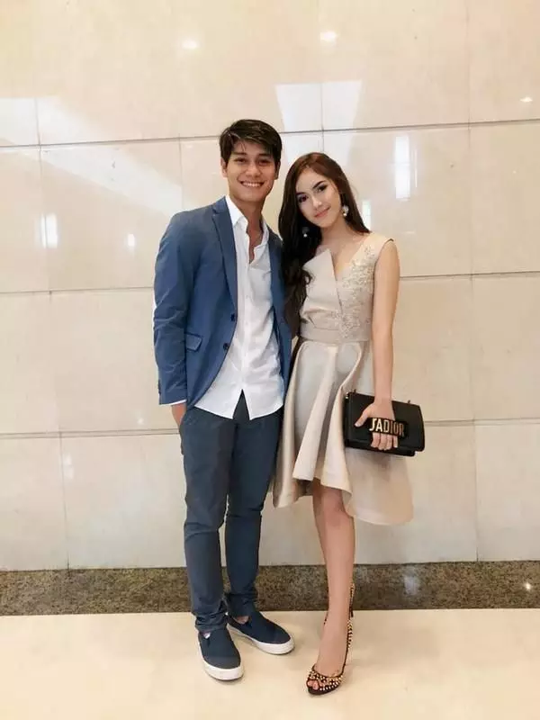 Seleb dekat dengan Rizky Billar Instagram