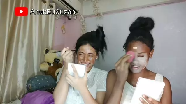 kakak beradik tukar Instagram