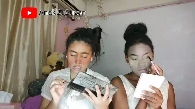 kakak beradik tukar Instagram