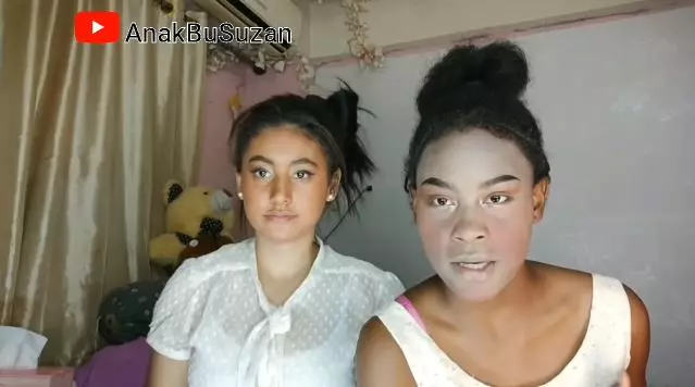 kakak beradik tukar Instagram