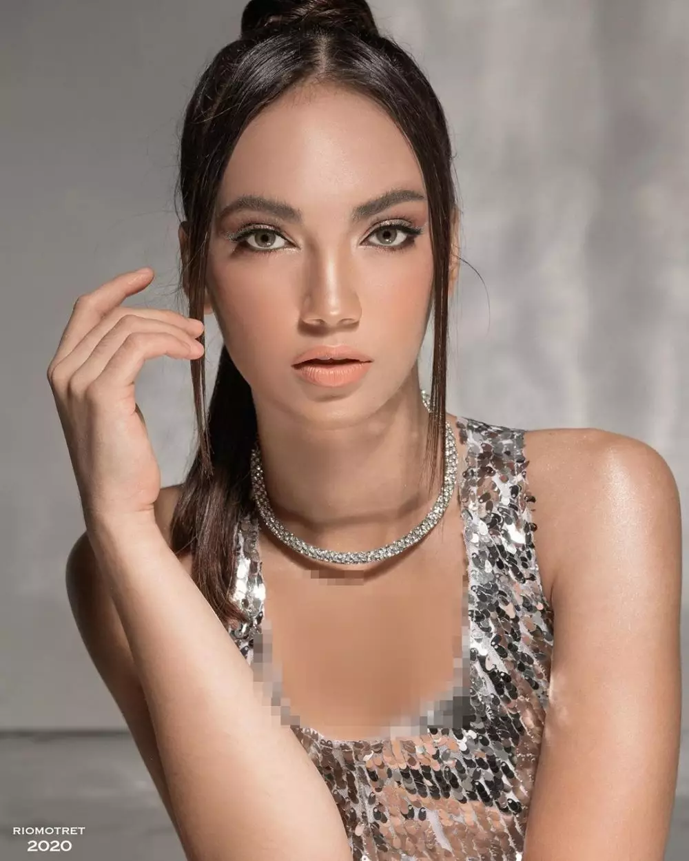 Gaya Haico Van der Veken pemotretan © 2020 brilio.net Gaya Haico Van der Veken pemotretan © 2020 brilio.net