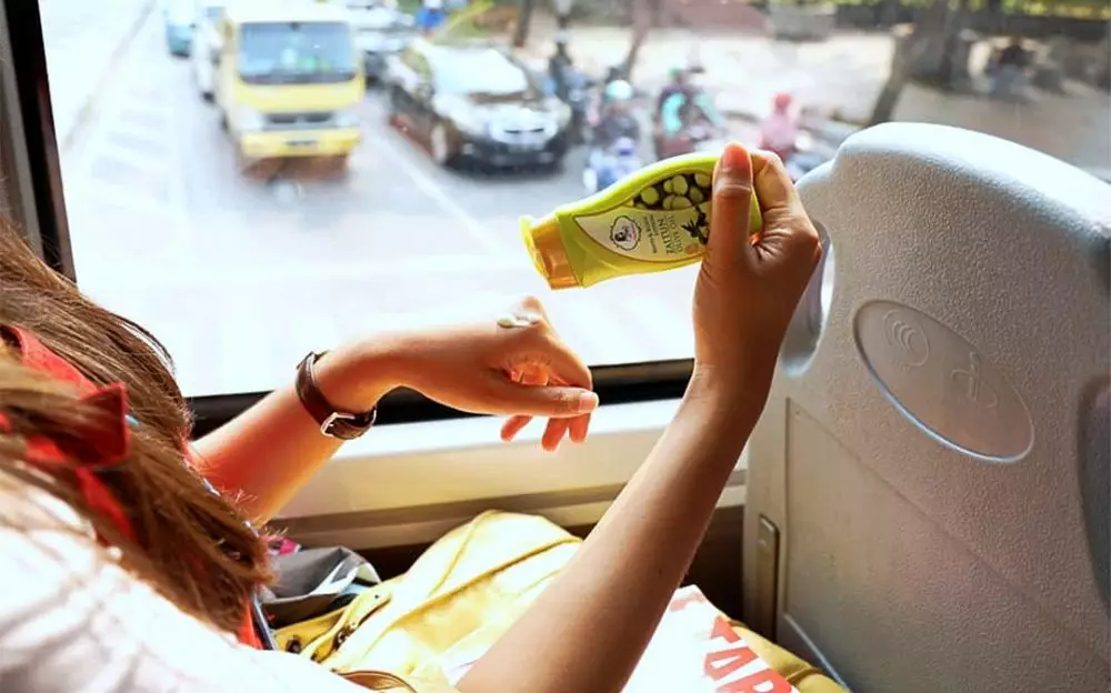 Tips mengatasi tangan kering © 2020 brilio.net Tips mengatasi tangan kering © 2020 brilio.net