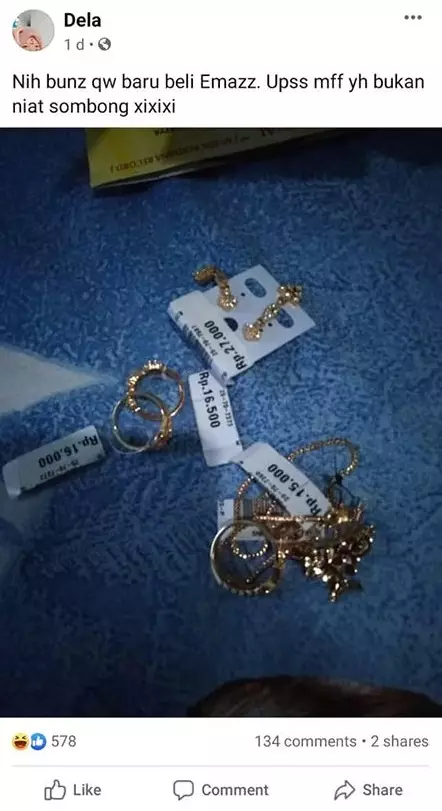 emak-emak pamer di FB Facebook