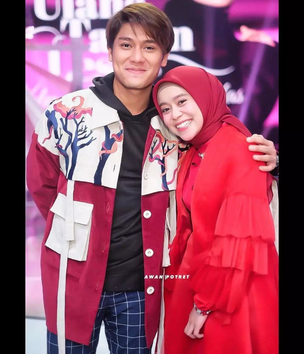Potret mesra Rizky Billar dan Lesty Kejora © 2020 berbagai sumber