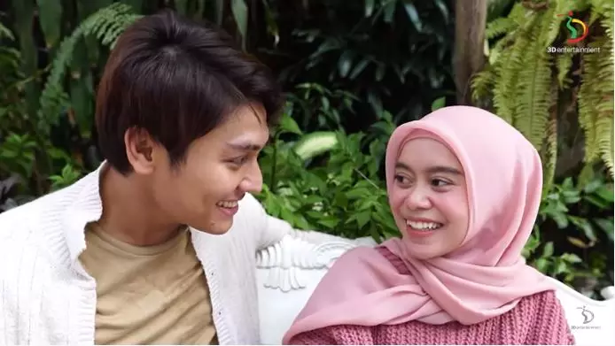 Potret mesra Rizky Billar dan Lesty Kejora © 2020 berbagai sumber