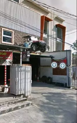 kendaraan parkir di atap Twitter kendaraan parkir di atap Twitter