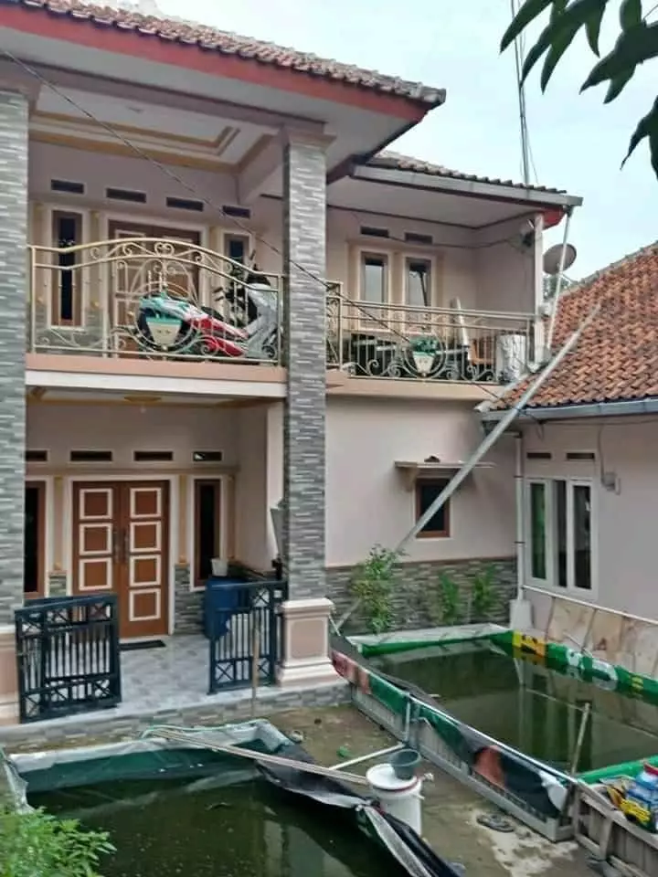 kendaraan parkir di atap Twitter kendaraan parkir di atap Twitter