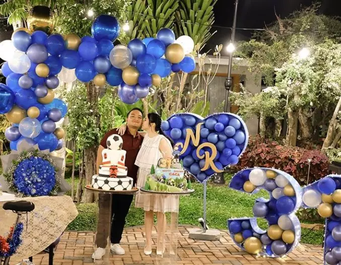 Potret ulang tahun suami Momo Instagram/@therealmomogeisha