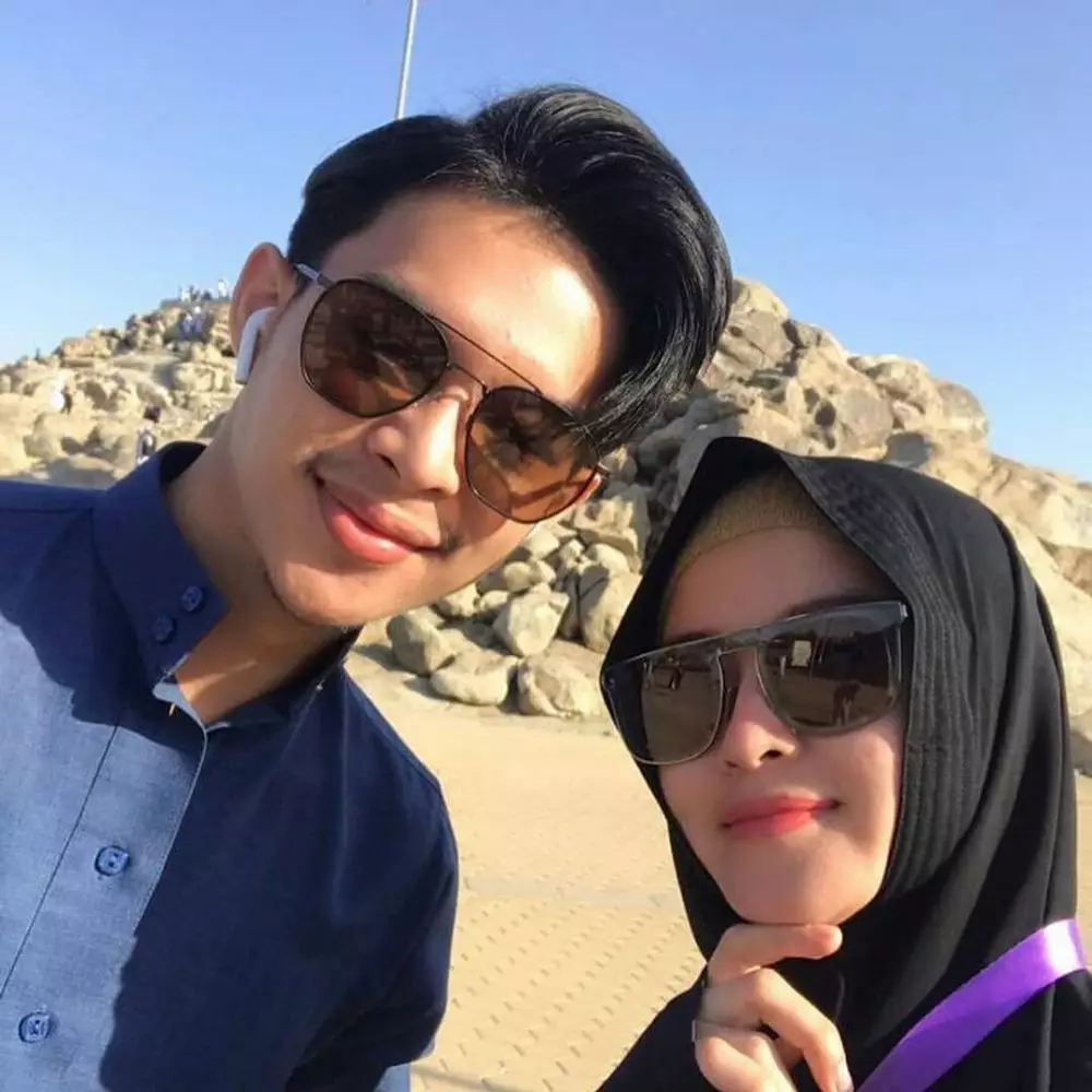 Potret Ninie Mbayang kakak Rey Mbayang  © 2020 Instagram