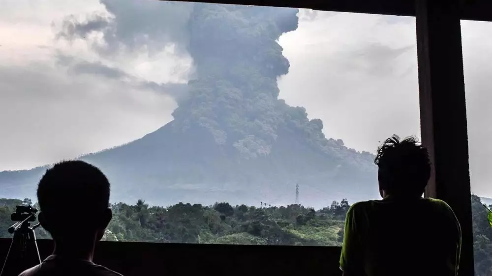 Gunung Sinabung kembali erupsi © 2020 Liputan6.com Gunung Sinabung kembali erupsi © 2020 Liputan6.com