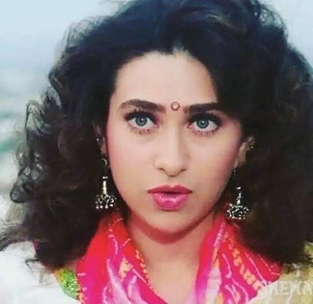 potret lawas karisma kapoor Instagram