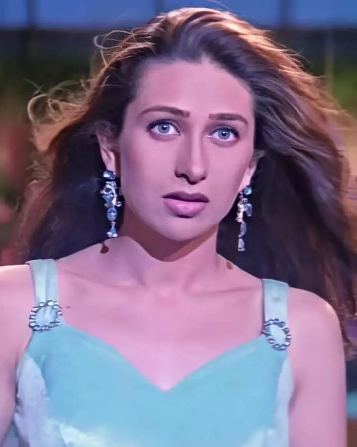 potret lawas karisma kapoor Instagram