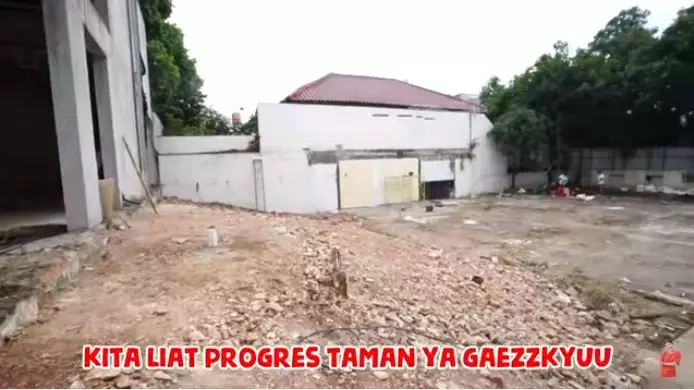 Ayu dewi bikin taman © 2020 brilio.net