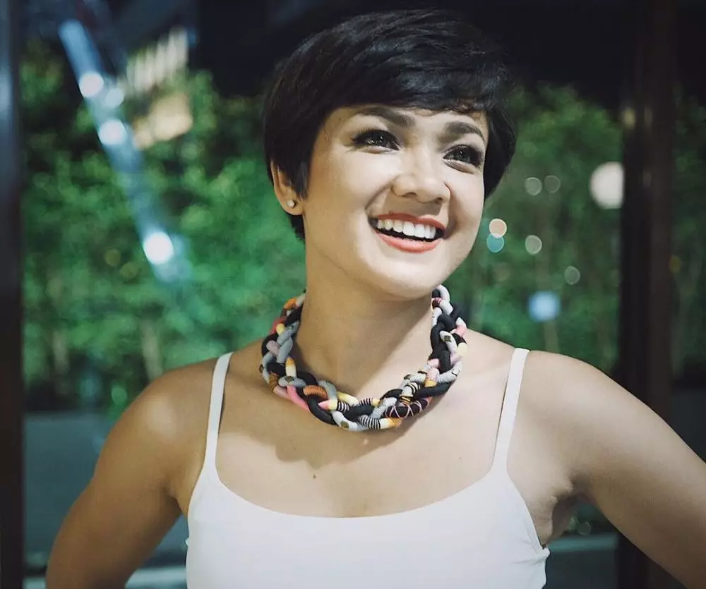 seleb rambut super pendek Instagram seleb rambut super pendek Instagram