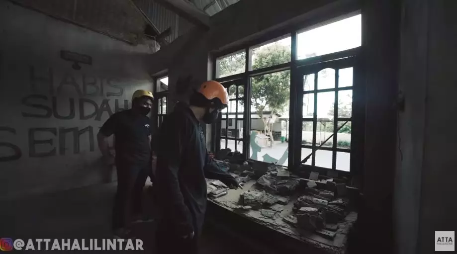 Potret liburan Atta &  Aurel © 2020 YouTube/Atta Halilintar Potret liburan Atta &  Aurel © 2020 YouTube/Atta Halilintar