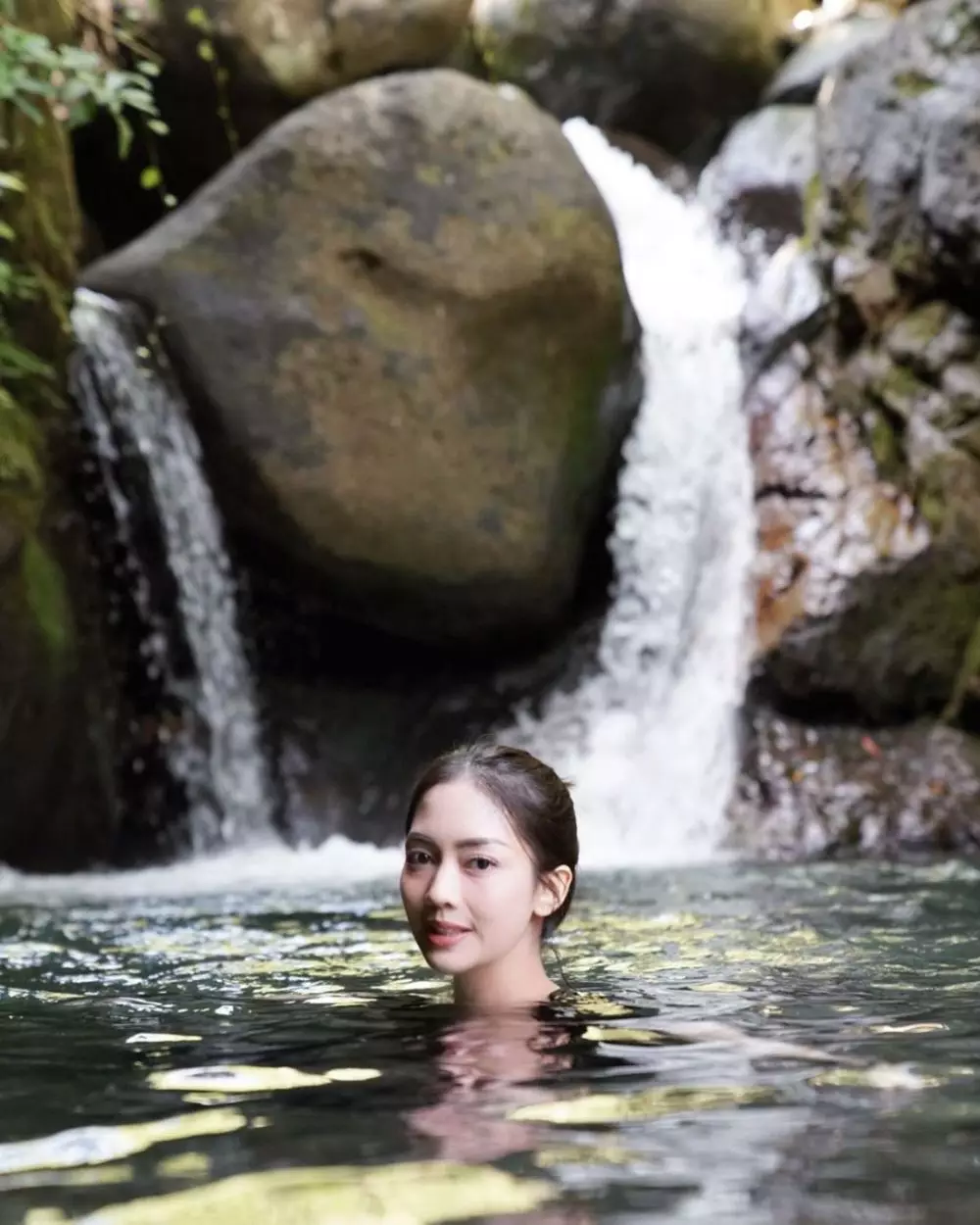 Artis main di curug © 2020 brilio.net