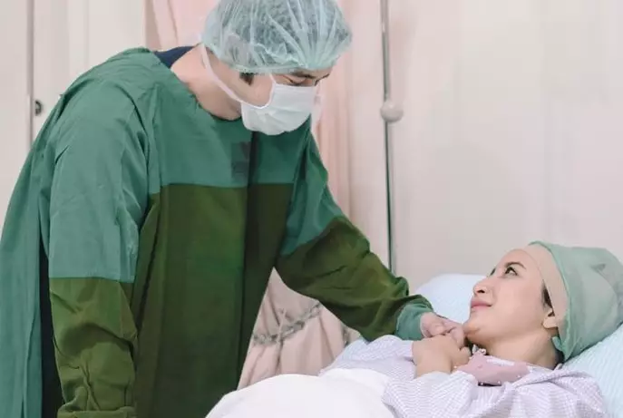 momen lahiran Chaca Thakya instagram